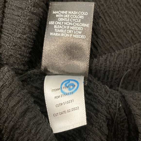 Torrid 2X Black Sleeveless Tank Top Scoop Neck Textured Fabric - Picture 11 of 13